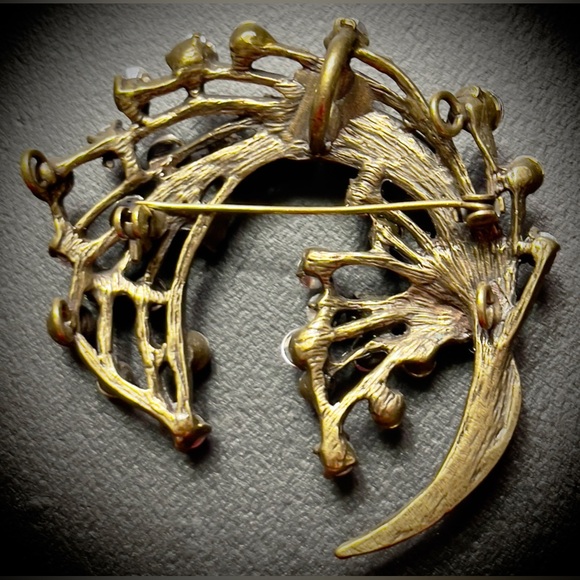 Bundle of 3 Large Purple, Pink, and Blue Vintage Rhinestone brooches - Picture 4 of 11